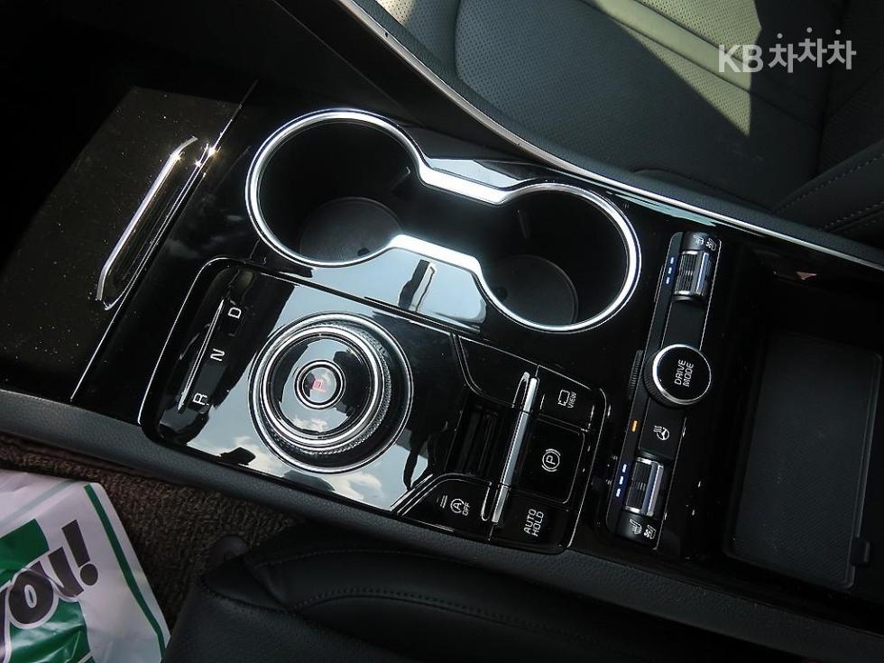 2020 - kia k5