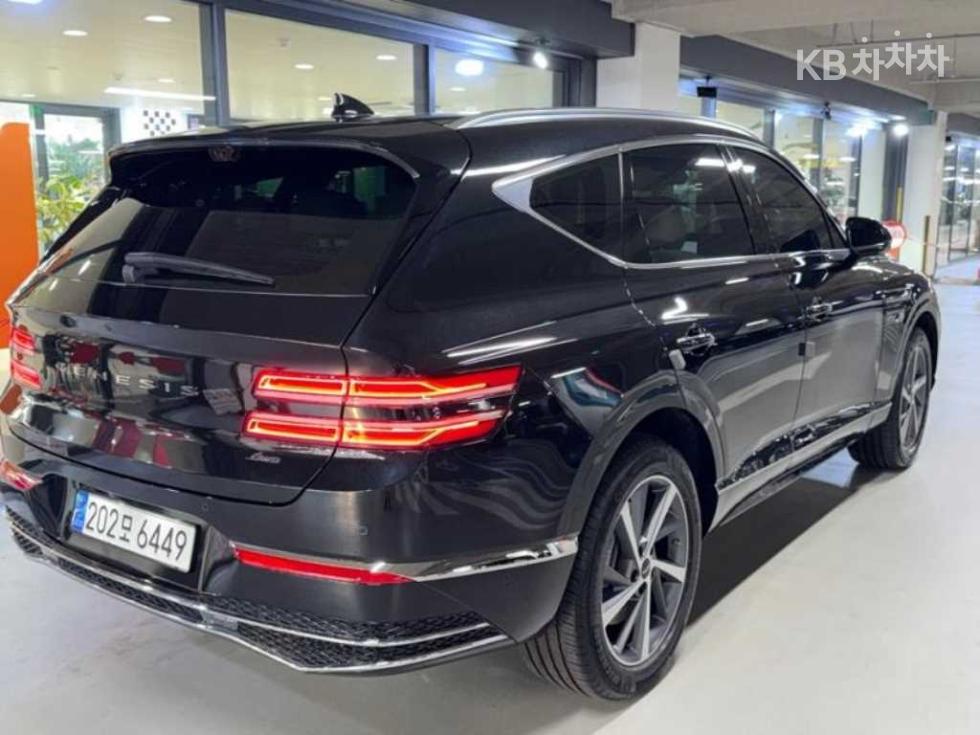 2024 Genesis GV80 photo