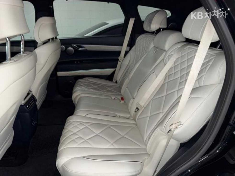 2024 Genesis GV80 photo