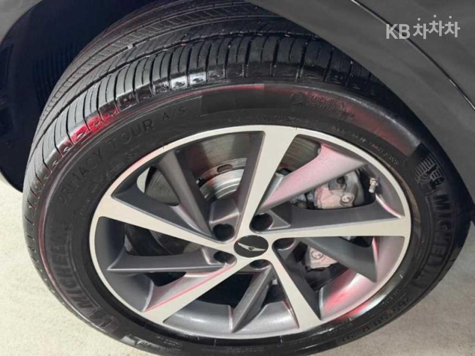 2024 Genesis GV80 photo