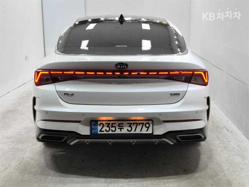 2021 - kia k5