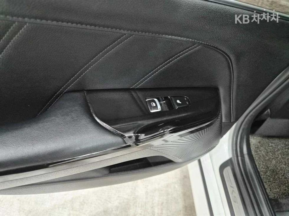 2021 - kia k5