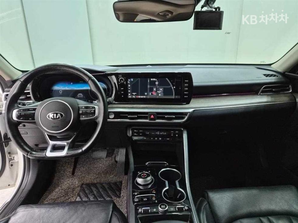 2021 - kia k5