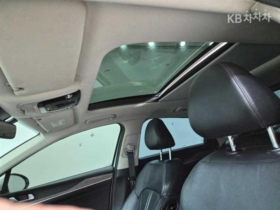 2021 - kia k5