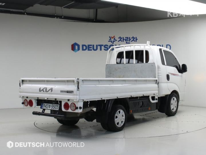 Kia the New Bongo 3 LPG 1 ton King Cab extra long axle 2WD GLS — miniaturë 2