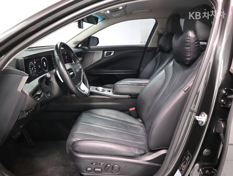 Kia K8 — miniaturë 9