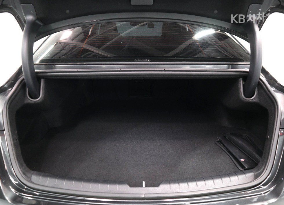 Kia K8 — miniaturë 17