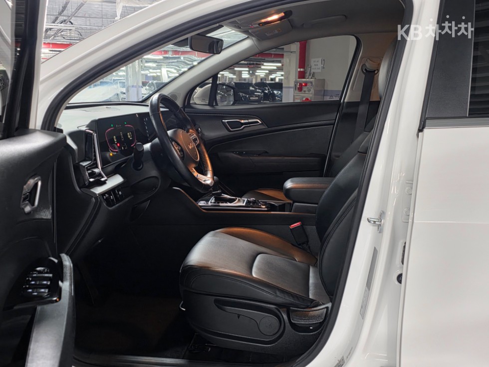 2022 - kia sportage
