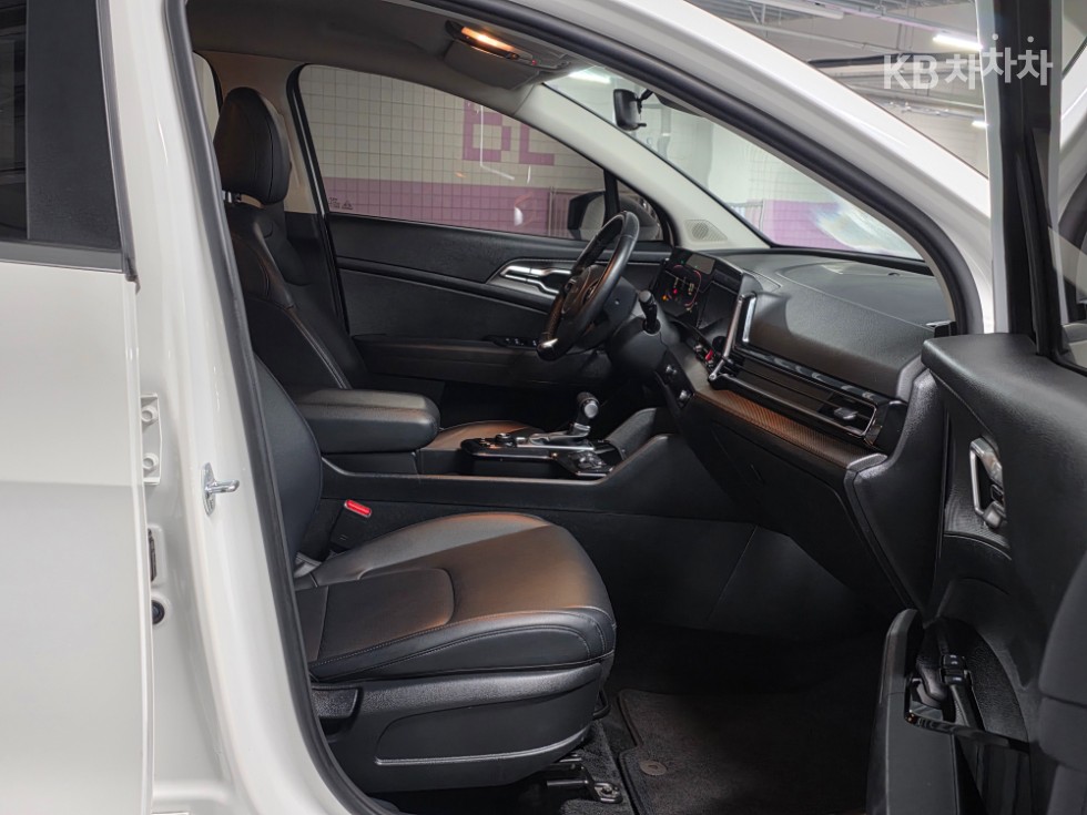 2022 - kia sportage