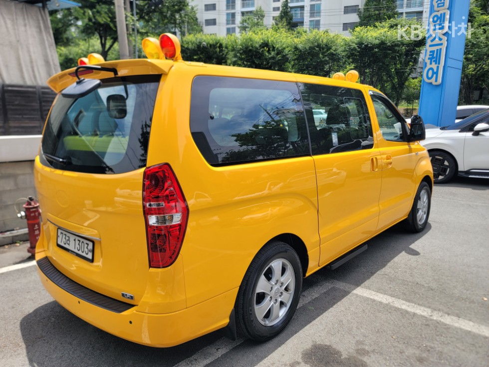 Hyundai Starex — miniaturë 4