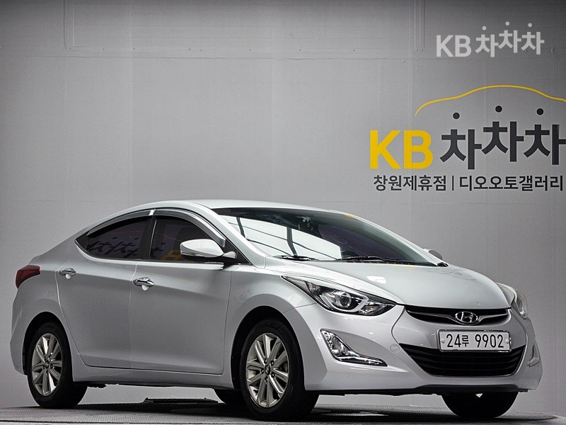 Hyundai Avante — miniaturë 3