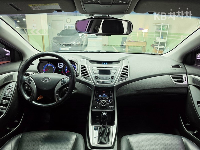 Hyundai Avante — miniaturë 7