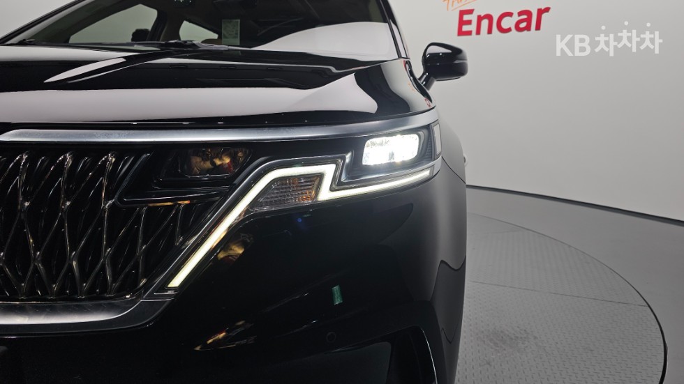 2021 - kia carnival
