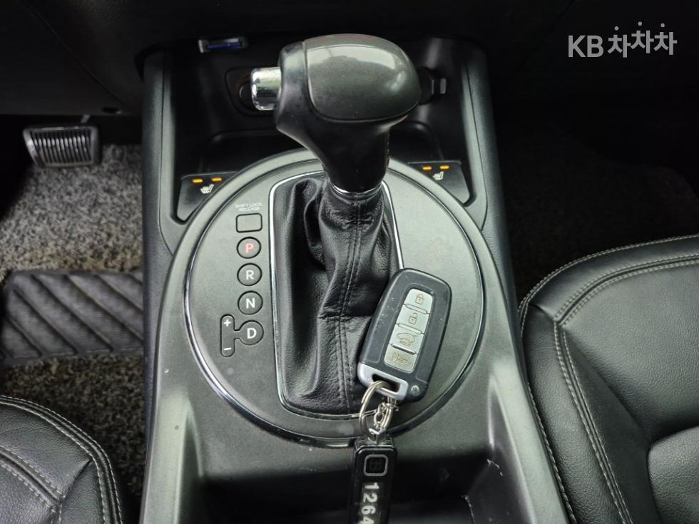 2012 - kia sportage