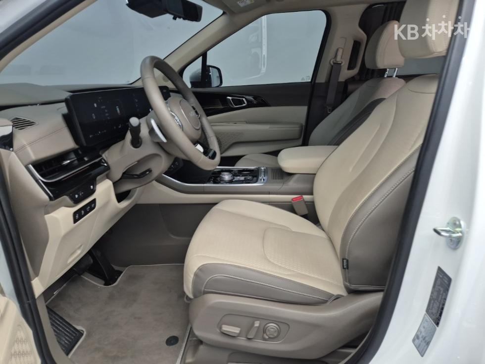 2025 - kia carnival