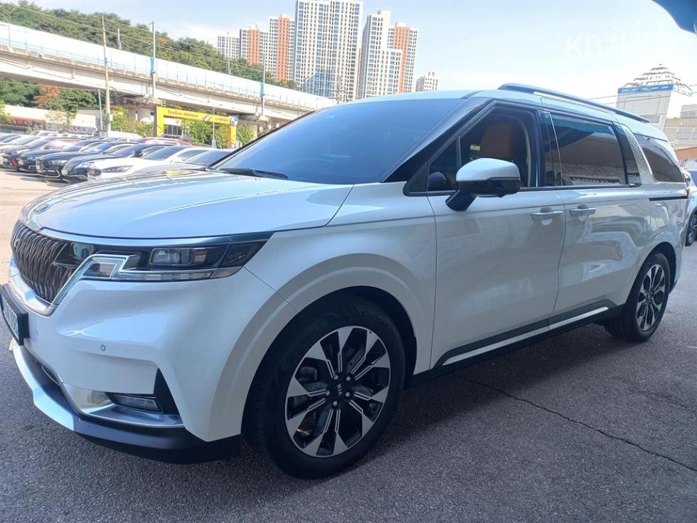 2021 - kia carnival
