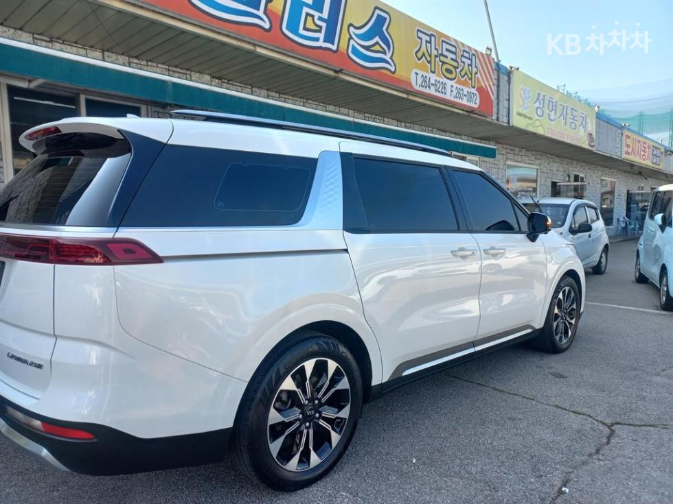 2021 - kia carnival
