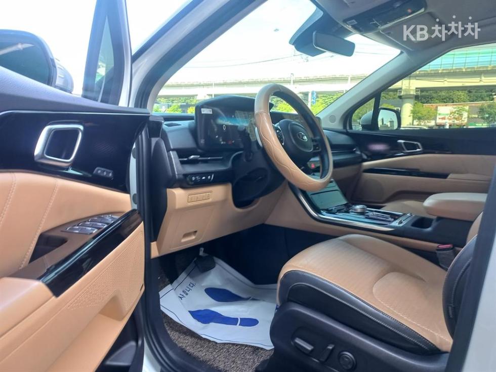 2021 - kia carnival