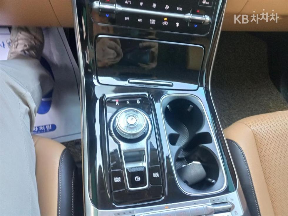 2021 - kia carnival