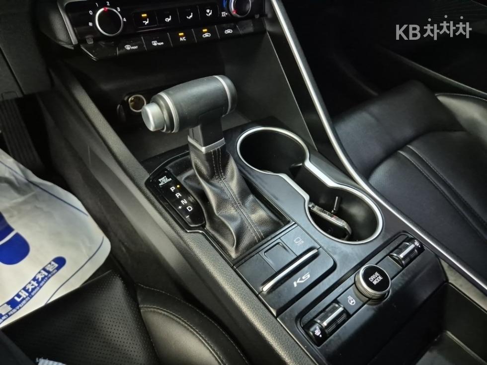 2020 - kia k5