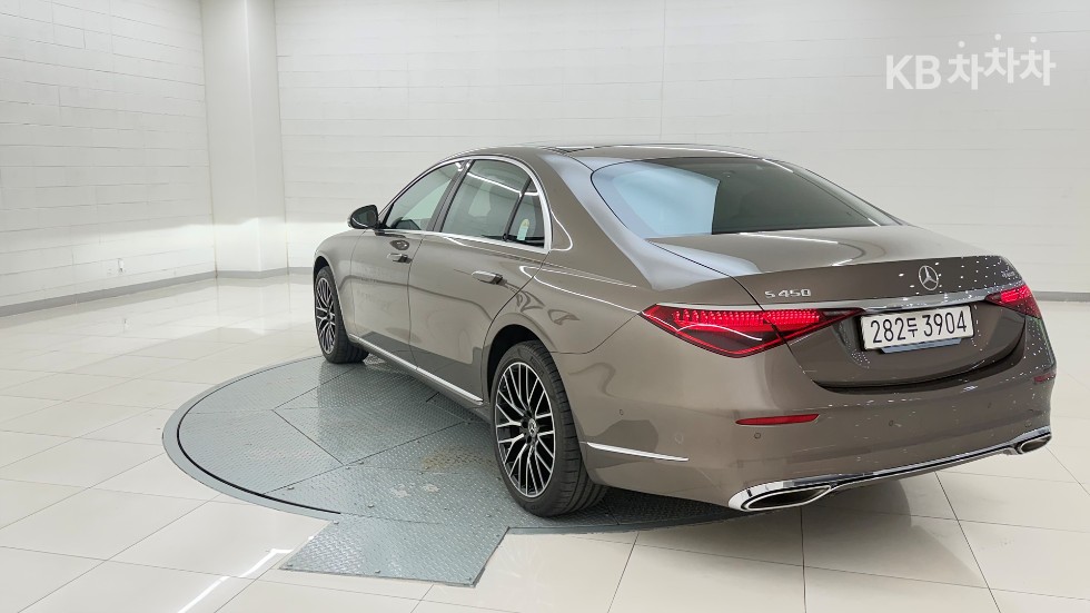 Mercedes-Benz S-klasse — miniaturë 3