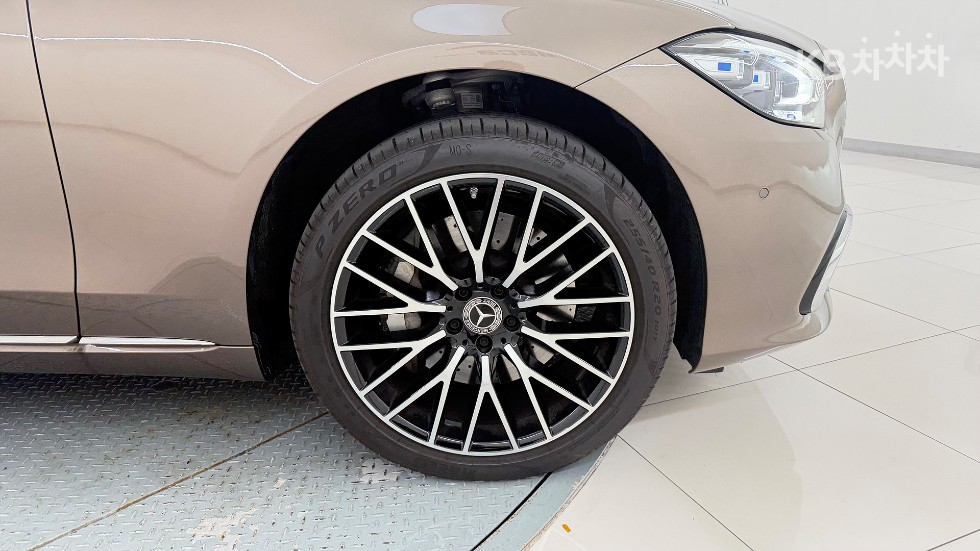 Mercedes-Benz S-klasse — miniaturë 9