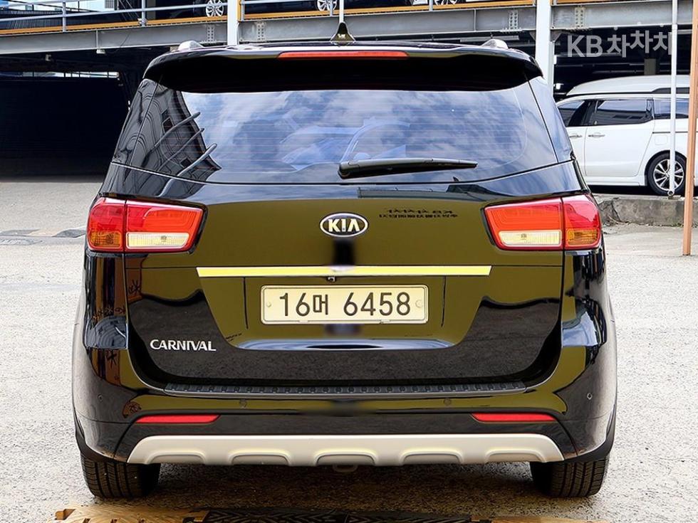 2017 - kia carnival