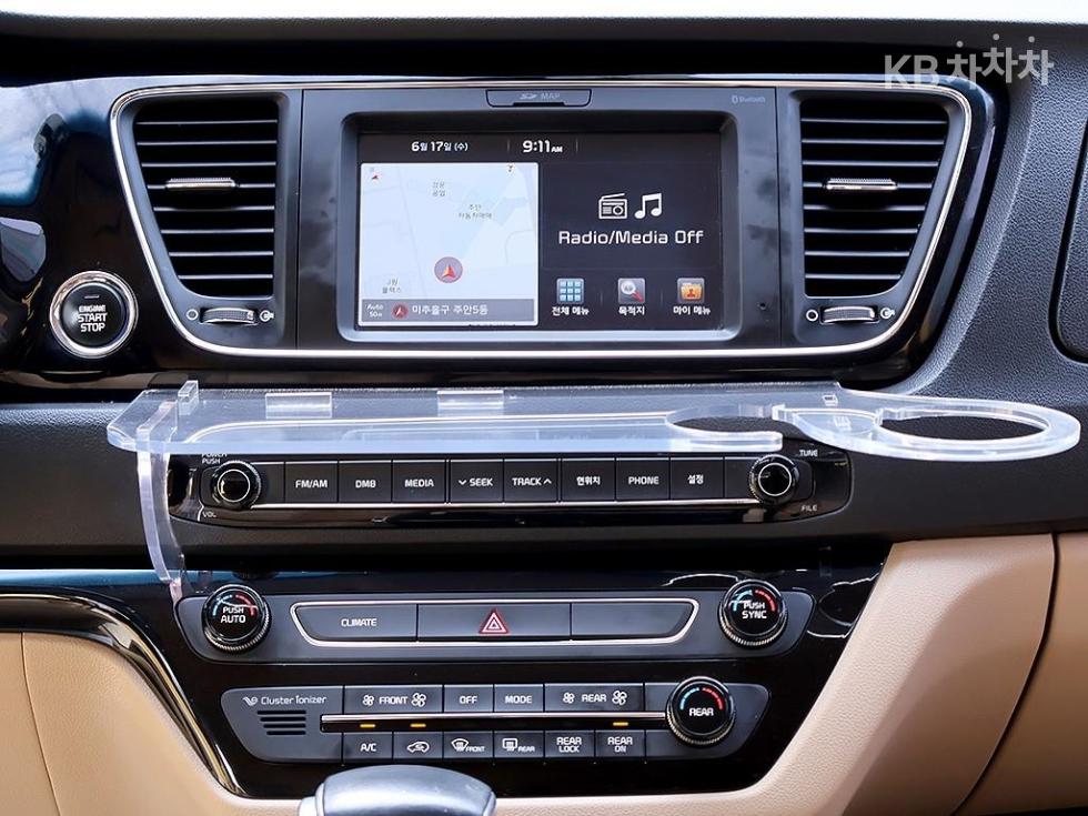 2017 - kia carnival