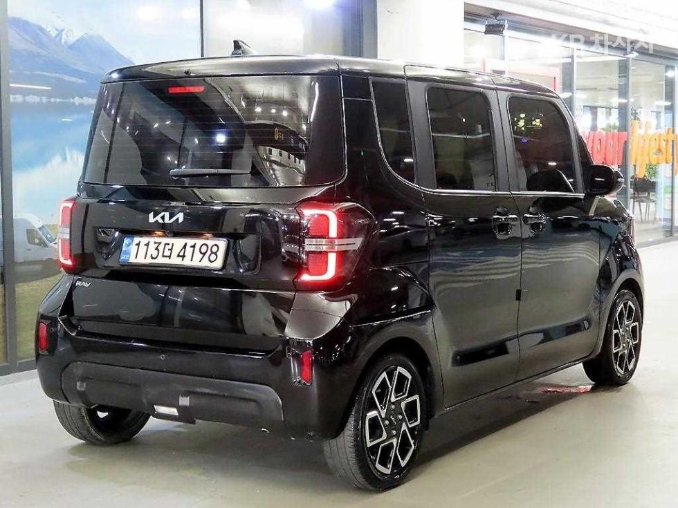 2023 - kia kia