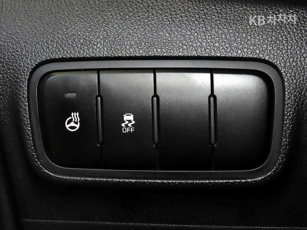 2023 - kia kia
