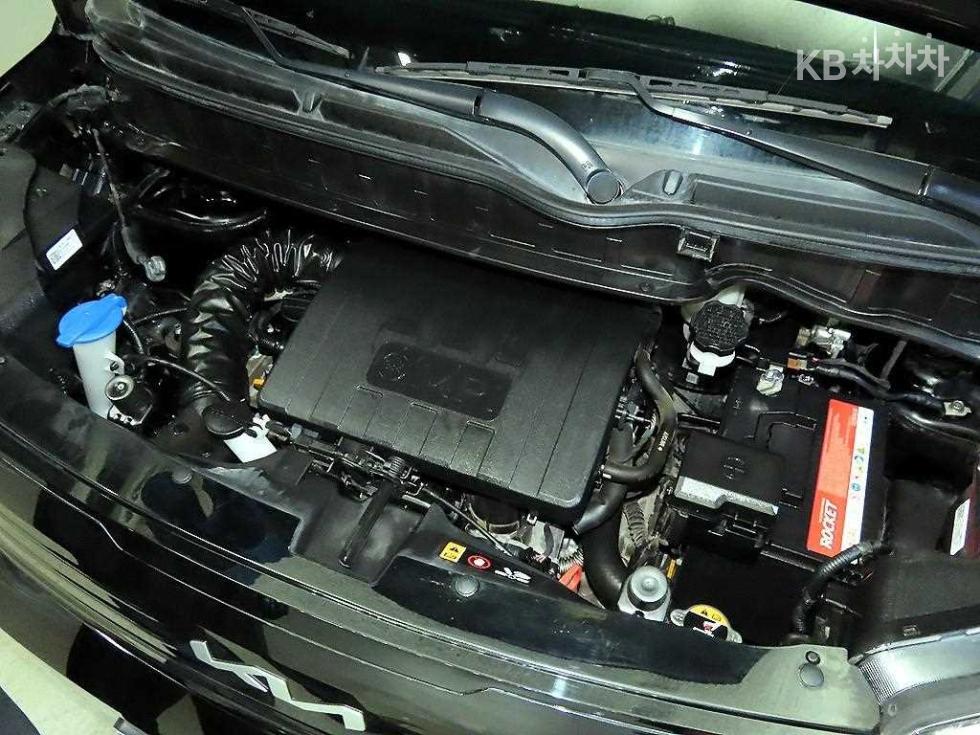 2023 - kia kia