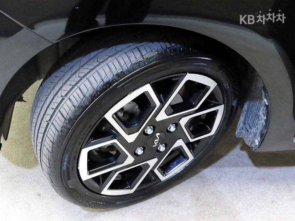 2023 - kia kia
