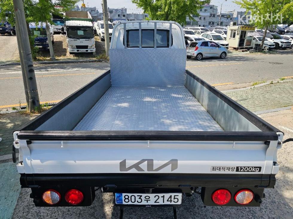 2023 - kia bongo iii