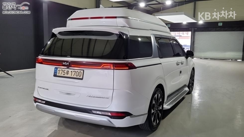 2021 - kia carnival