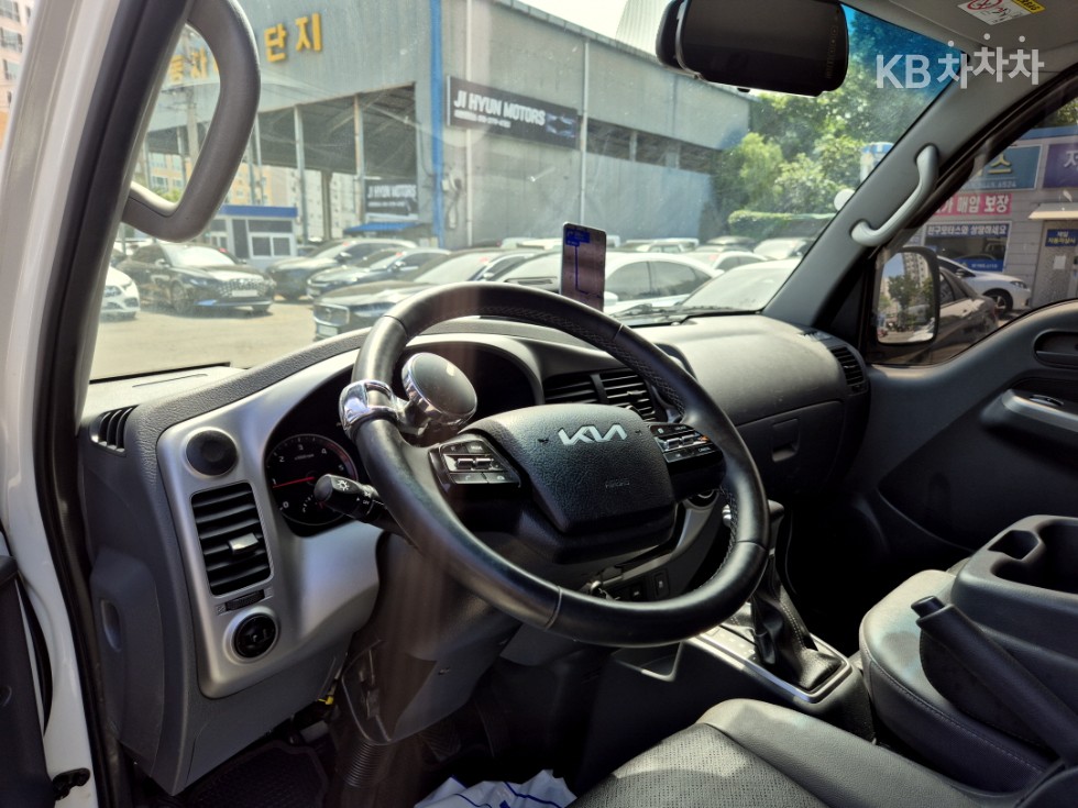2024 - kia bongo iii