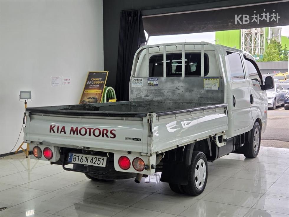 2016 - kia bongo iii
