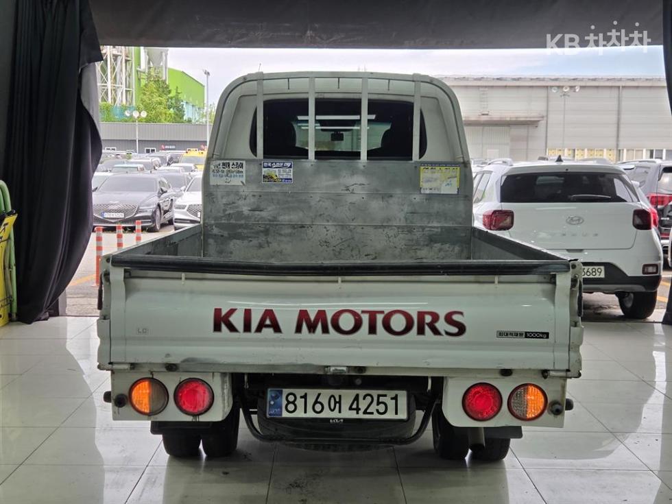 2016 - kia bongo iii