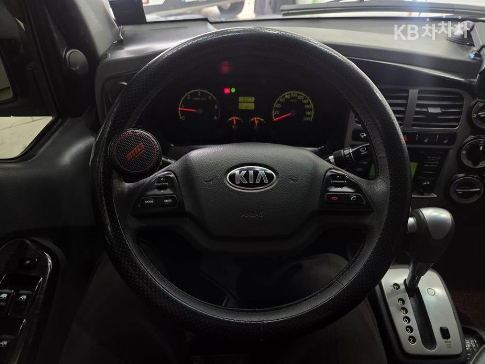 2016 - kia bongo iii