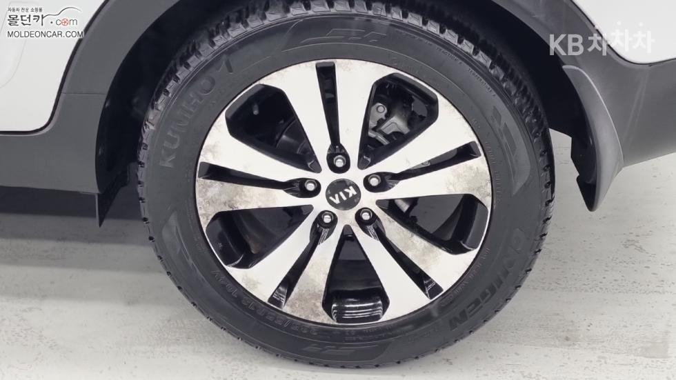 2012 - kia sportage