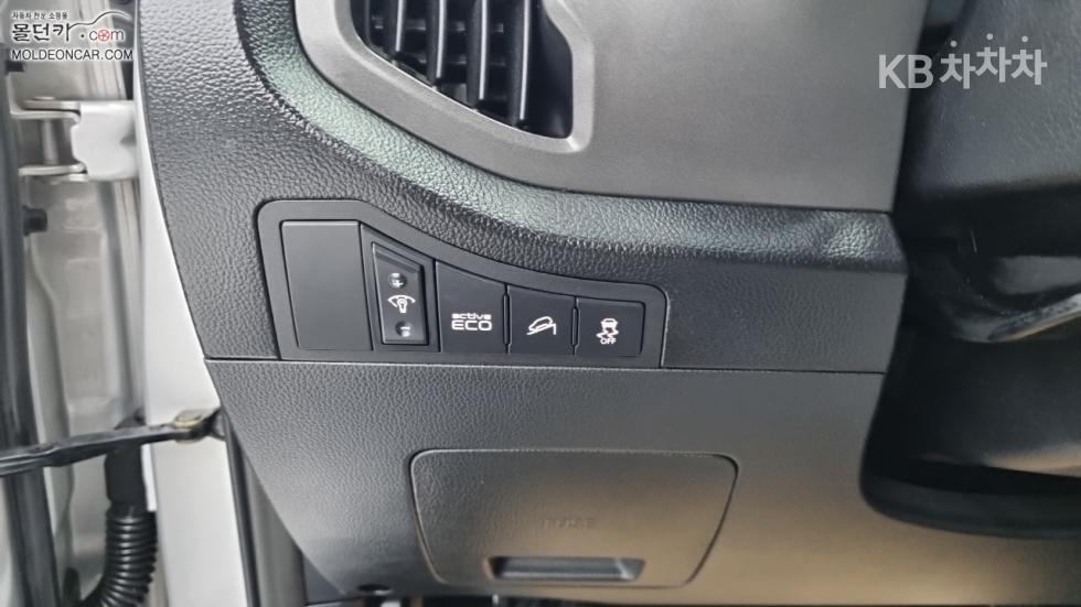 2012 - kia sportage