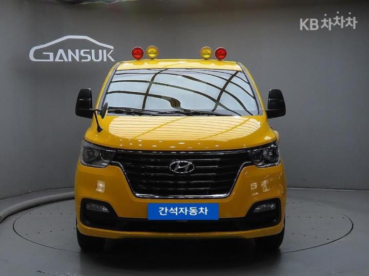 Hyundai Starex LPi 어린이보호차 12인승 — foto 1