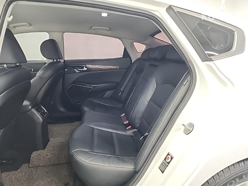 2017 - kia k7