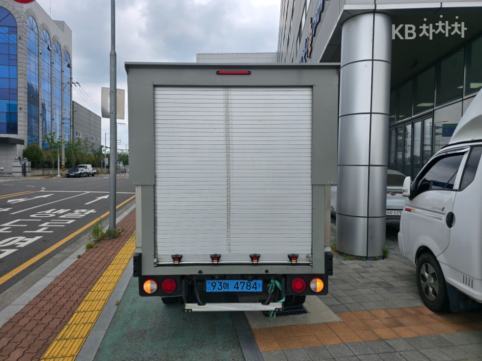 2022 - kia bongo iii