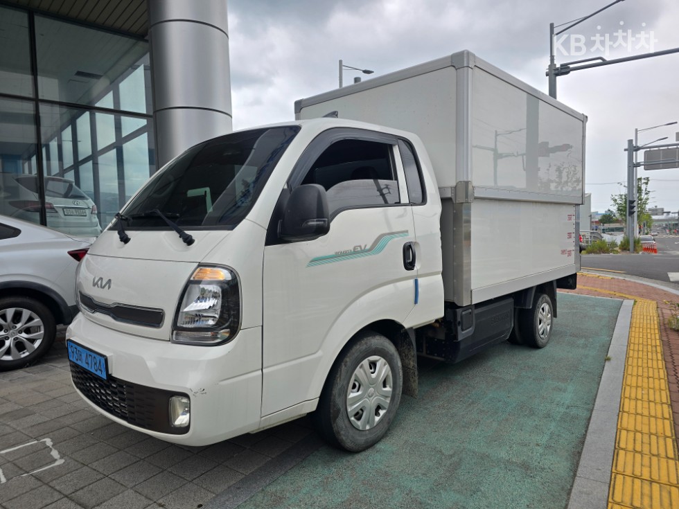 2022 - kia bongo iii
