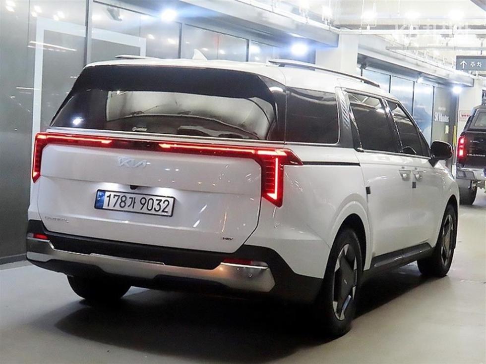 2025 - kia carnival