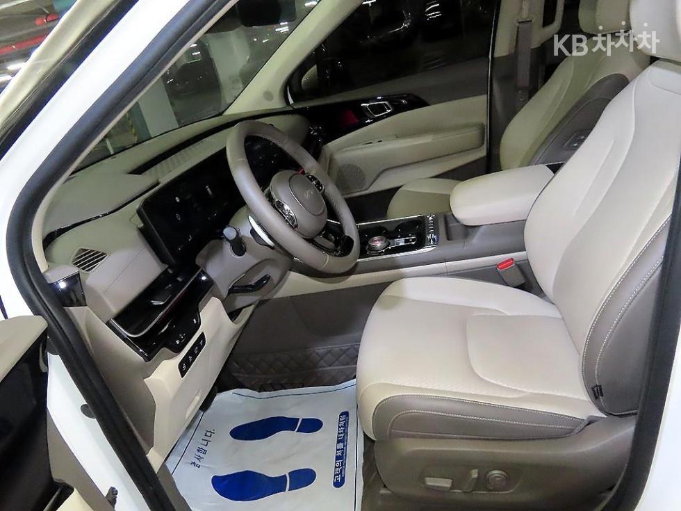 2025 - kia carnival