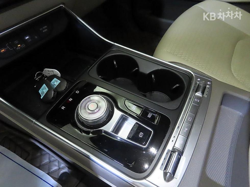 2025 - kia carnival