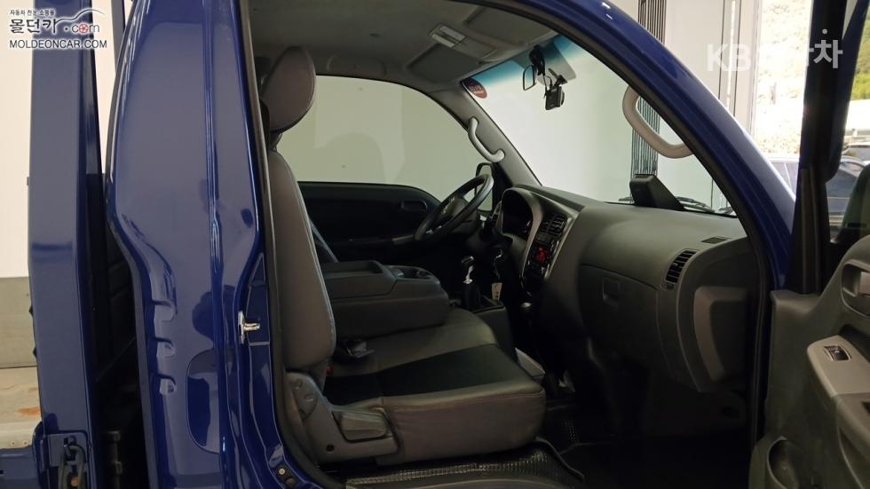 2022 - kia bongo iii