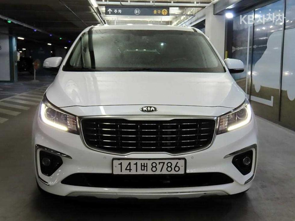 2020 - kia carnival