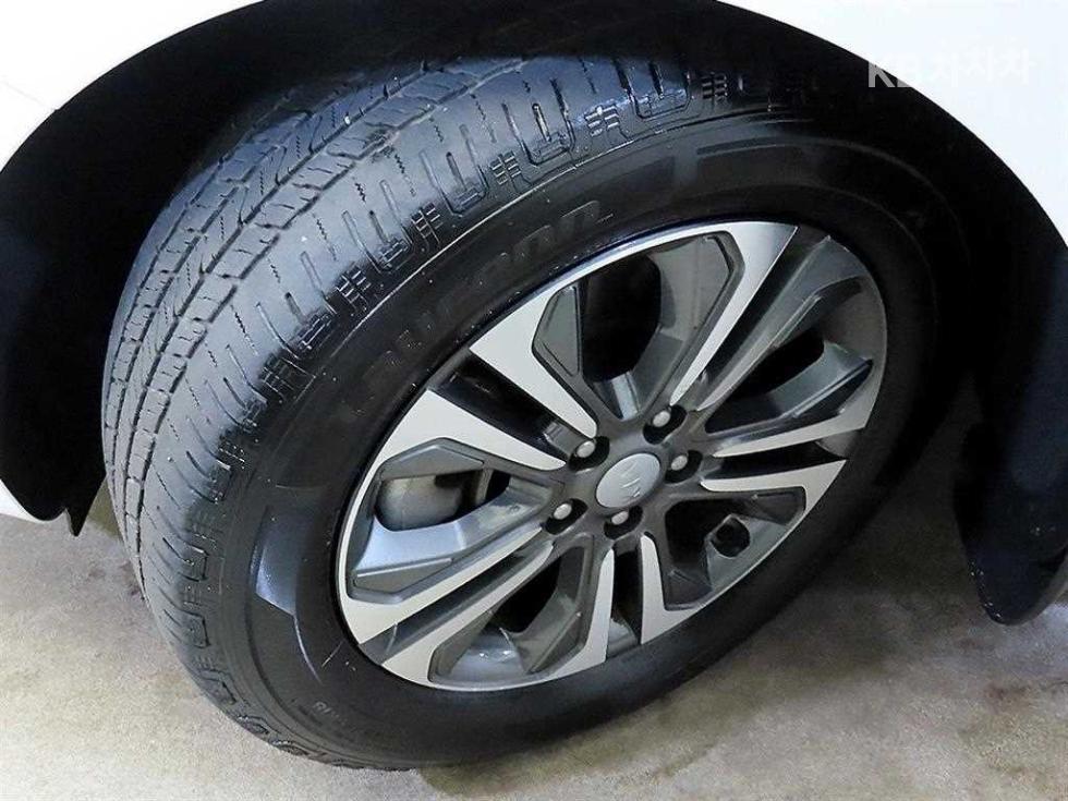 2020 - kia carnival